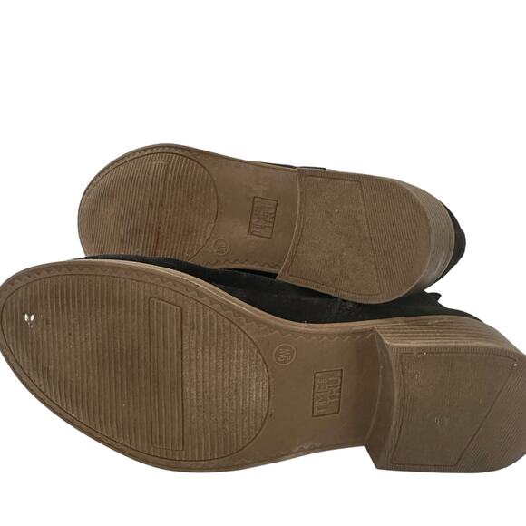 Black Ankle Booties Faux Leather Suede Round Toe Zip Time & Tru 9 Wide - Picture 5 of 6